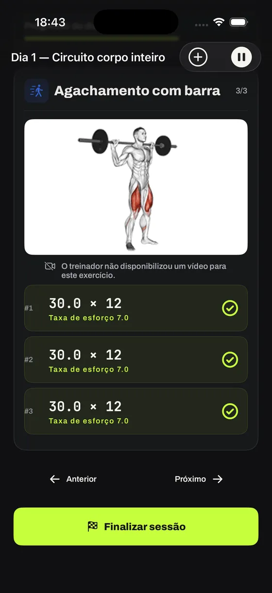 Sessão de treino a decorrer, com séries, cargas e taxa de esforço por exercício
